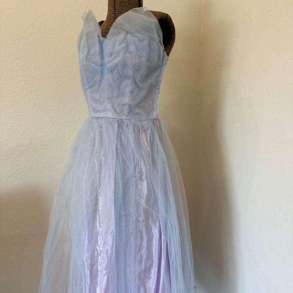 Women’s Small Gown Lavender Tulle Strapless Sweetheart Vintage Dress Tea Length